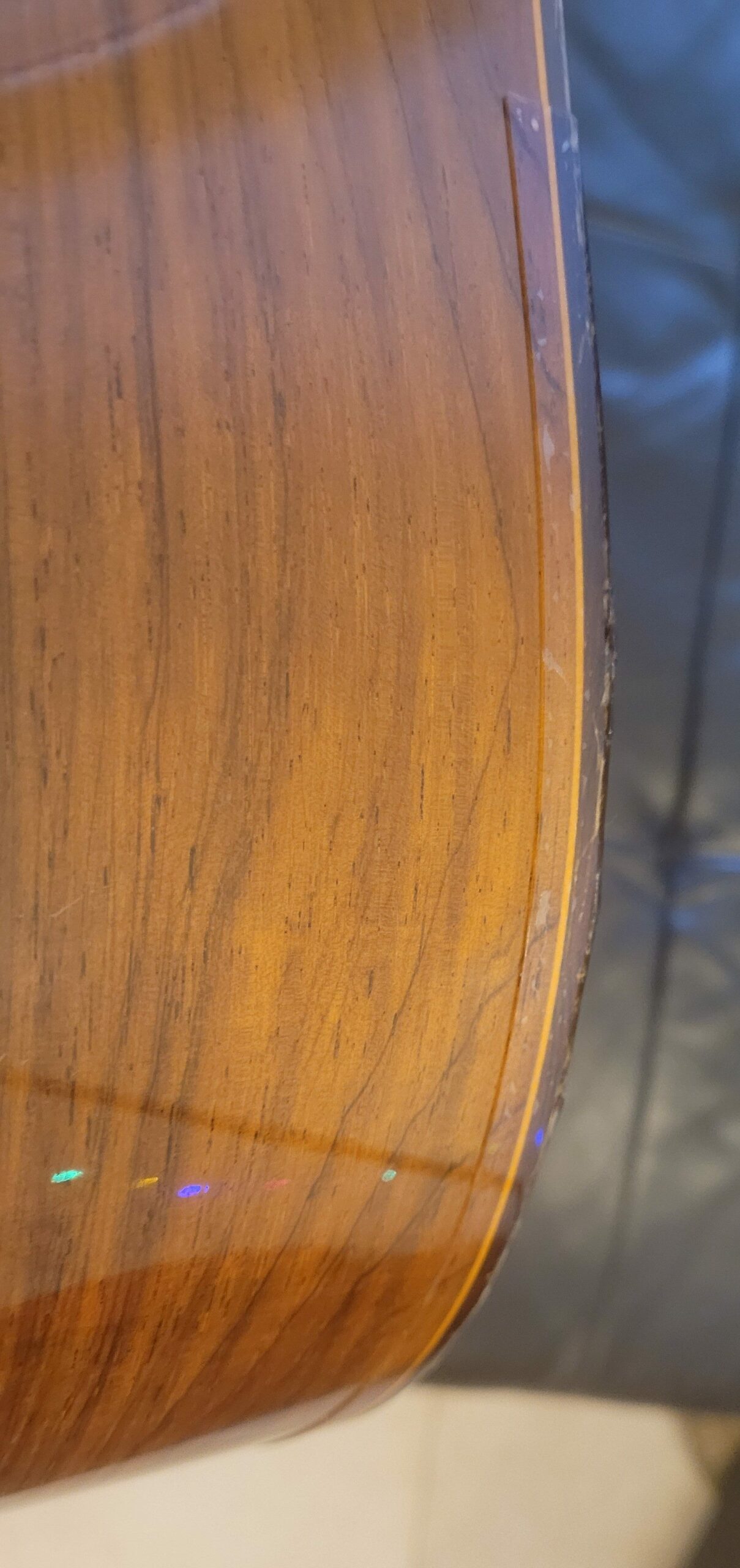 קלאסית מודבקת