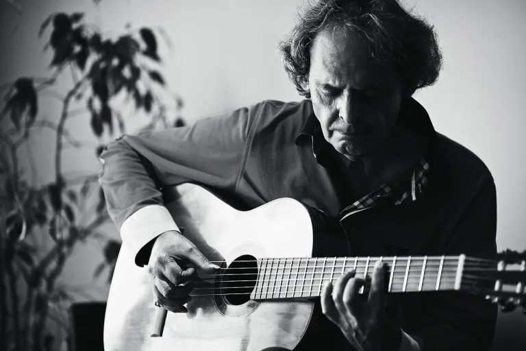 Roland Dyens Classical Guitar Magazine Felix Salazar