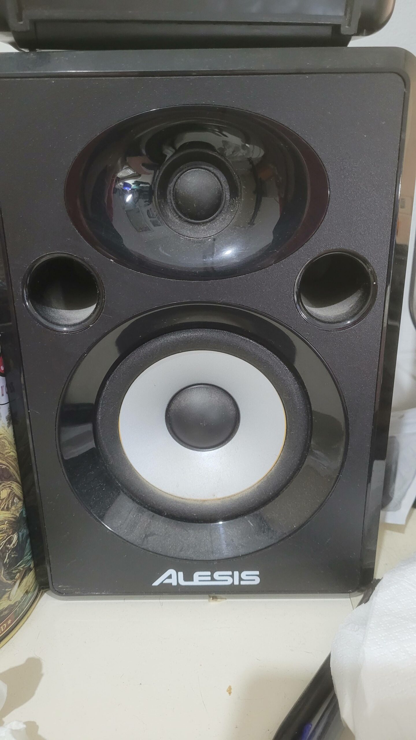 alesis