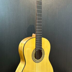 גיטרה פלמנקו טנור - לונה / Tenor - Luna