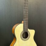 גיטרה קלאסית מוגברת