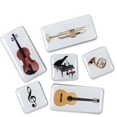 מגנטים מוסיקה למקרר